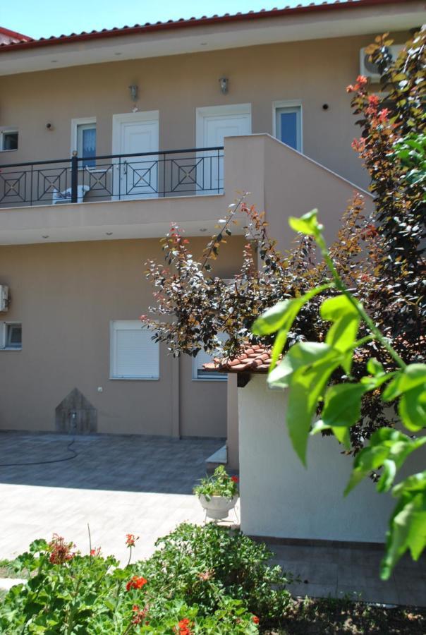 Christina'S Sea House Apartment Nikiti  Bagian luar foto