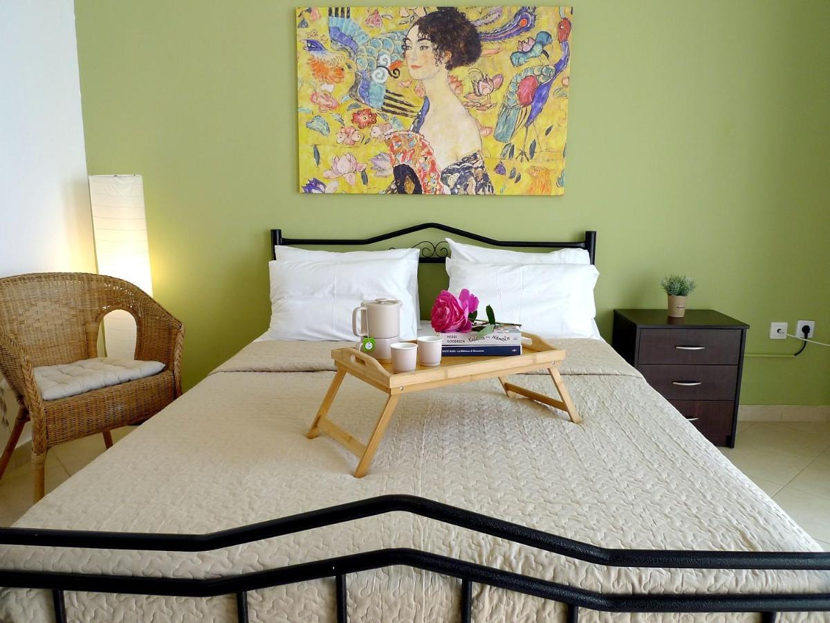 Christina'S Sea House Apartment Nikiti  Bagian luar foto