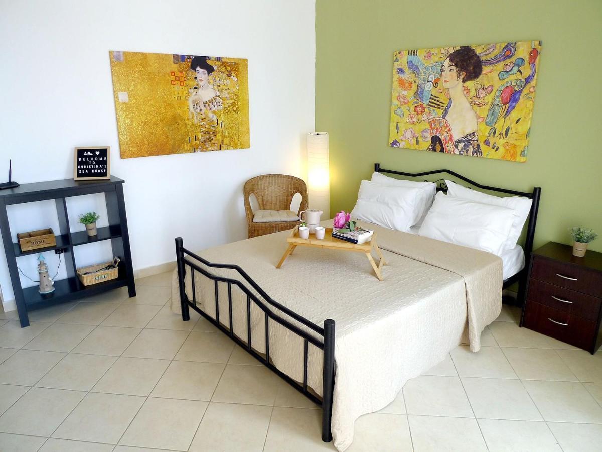 Christina'S Sea House Apartment Nikiti  Bagian luar foto