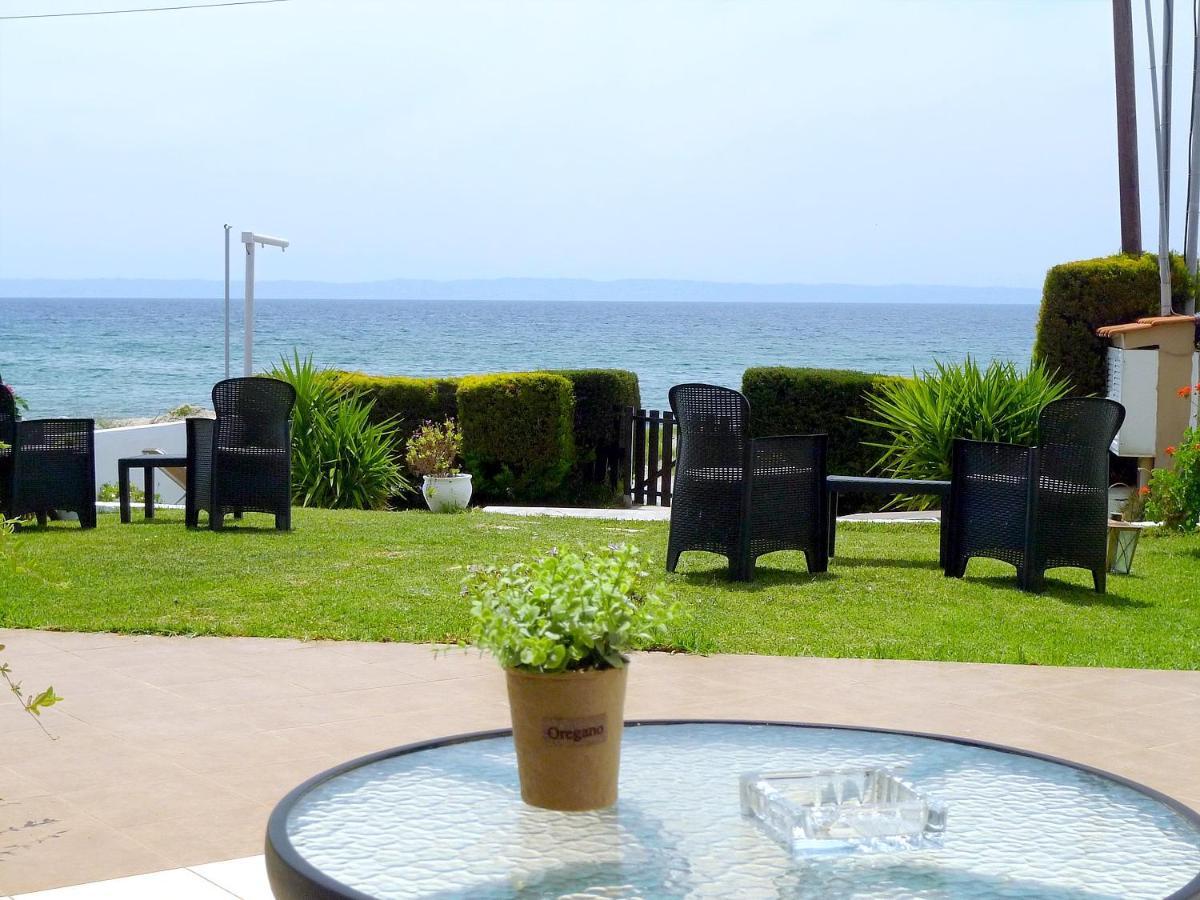 Christina'S Sea House Apartment Nikiti  Bagian luar foto