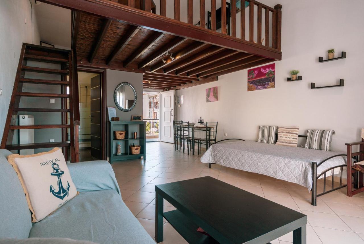 Christina'S Sea House Apartment Nikiti  Bagian luar foto