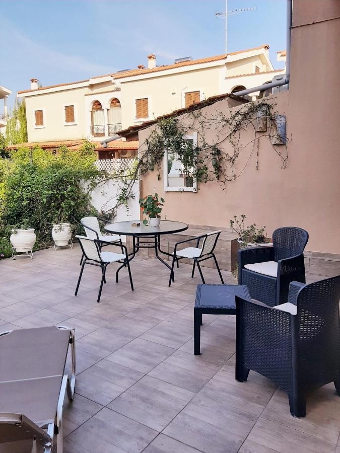 Christina'S Sea House Apartment Nikiti  Bagian luar foto