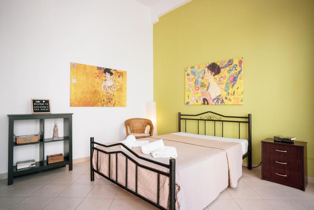 Christina'S Sea House Apartment Nikiti  Bagian luar foto