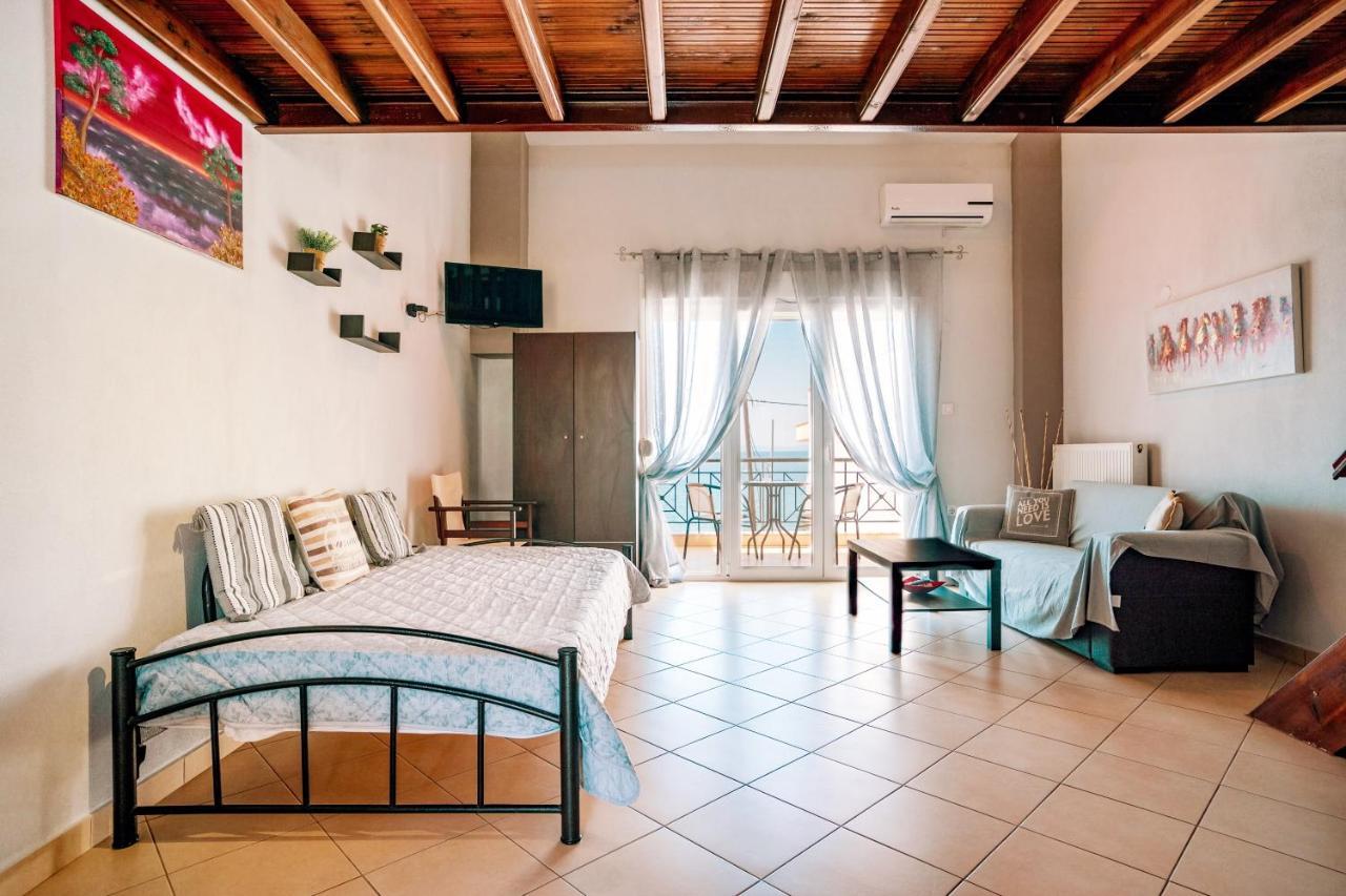 Christina'S Sea House Apartment Nikiti  Bagian luar foto