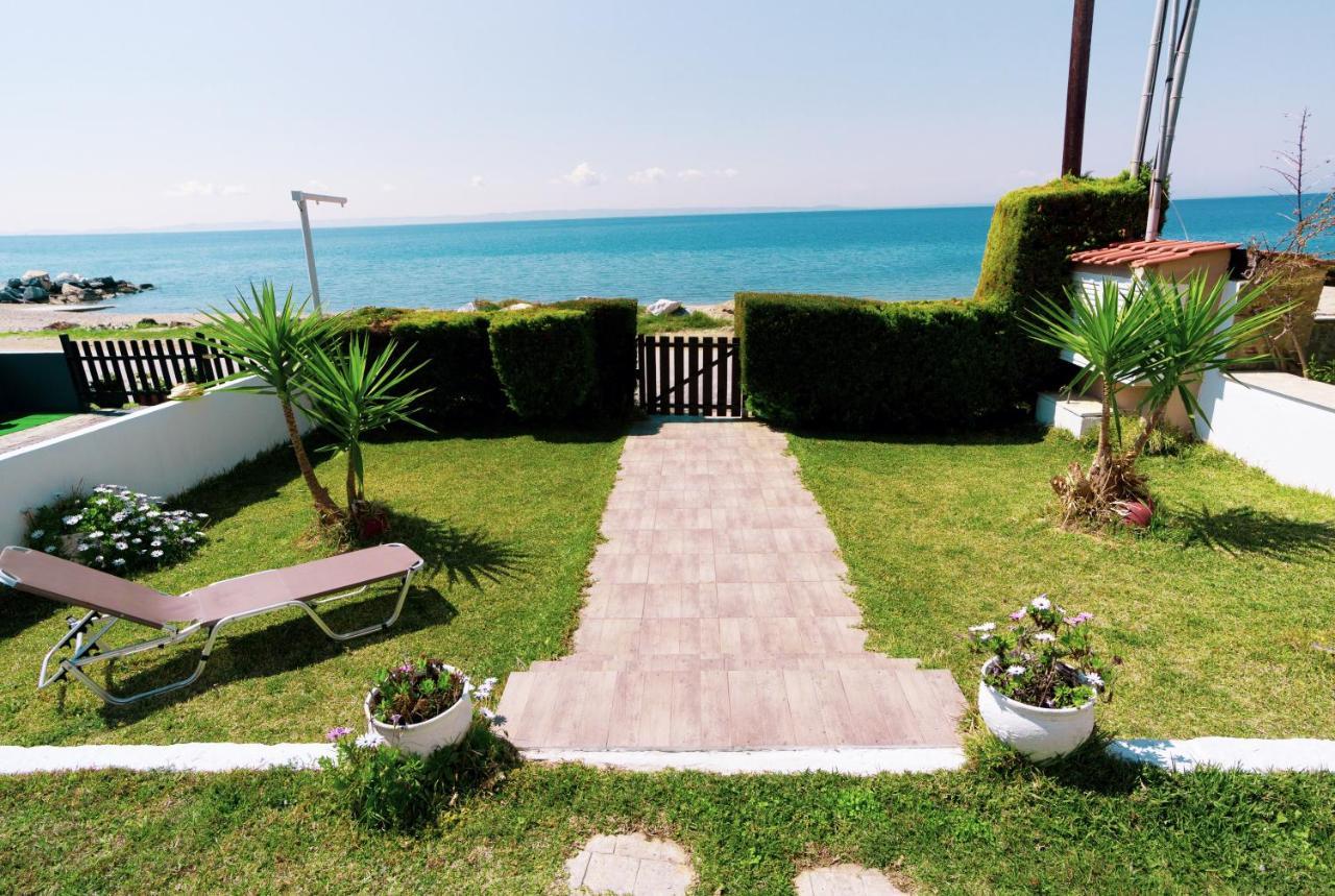 Christina'S Sea House Apartment Nikiti  Bagian luar foto